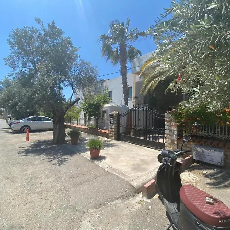 Cute 2+1 Apt With Common Pool - Centre Appartamento *